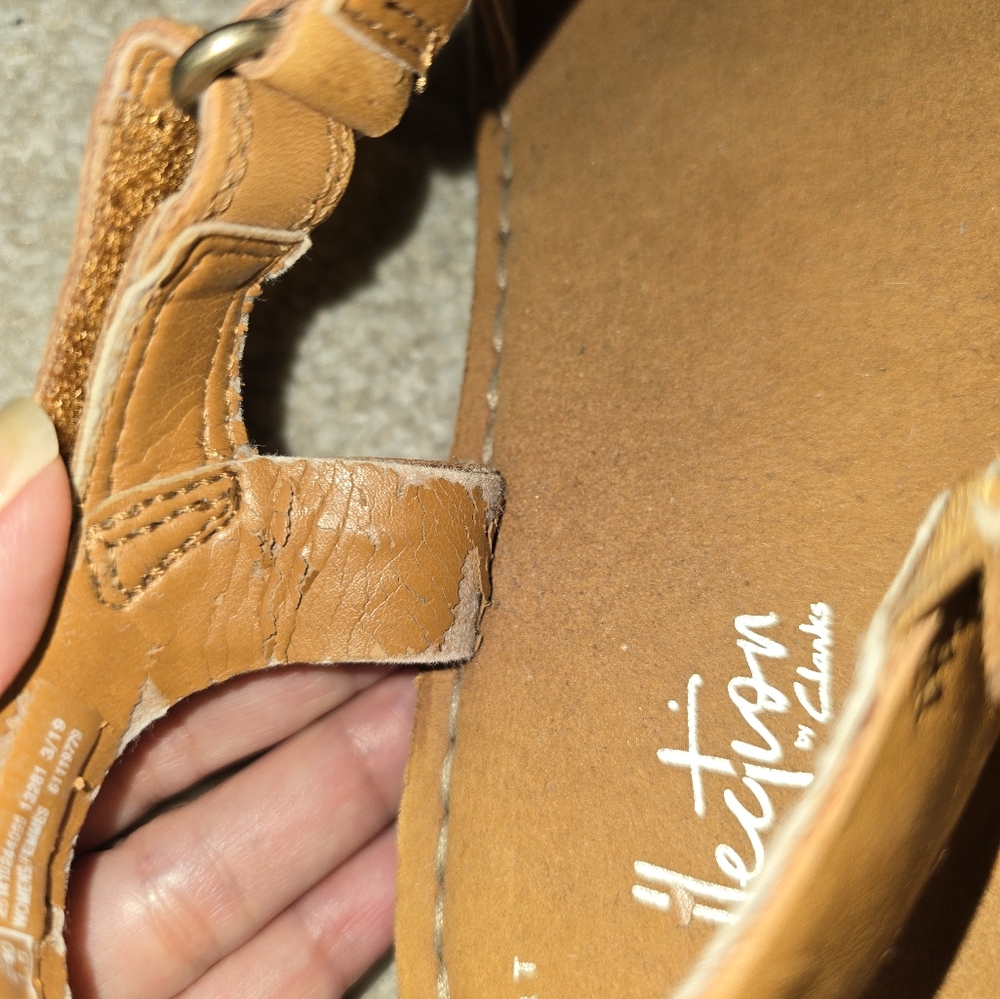 Clarks~ Ultimate Comfort Collection SIZE: 8 - Picture 3 of 15